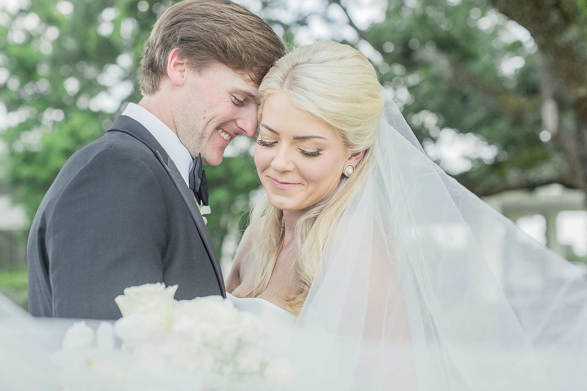 summer wedding at The Country Club of Jackson, Mississippi